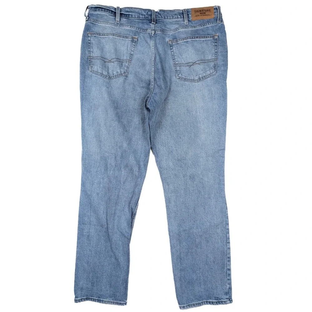 Levi's Signature Gold Athletic Fit Light Blue Wash Denim Jeans Men's Size‎ 40x32